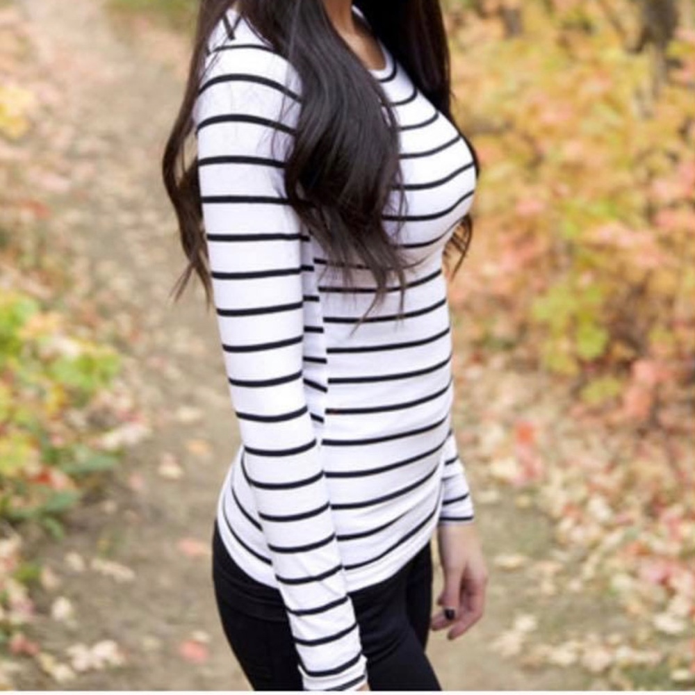 Heart and Hips Emma Long Sleeve Tee